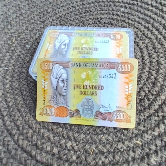 Jamaican 500 hundred dollars playing cards - Picture 2 of 3